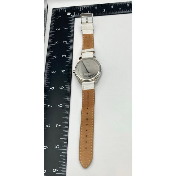 Guess Womens Watch 37mm White on Silver - New Battery - Leather Band G75960L WR - Picture 11 of 12